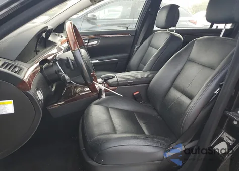 2012 Mercedes-Benz S 550 z USA, uszkodzony, nr VIN WDDNG7DB9CA439790